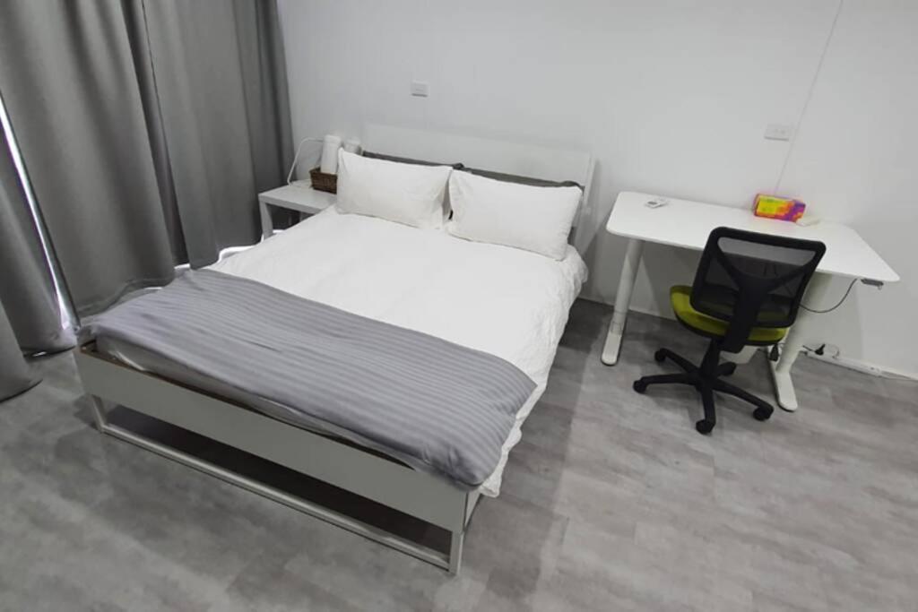 קנברה Dana-Spacious Private Room In Shared 2-Bedroom Apartment-1 מראה חיצוני תמונה