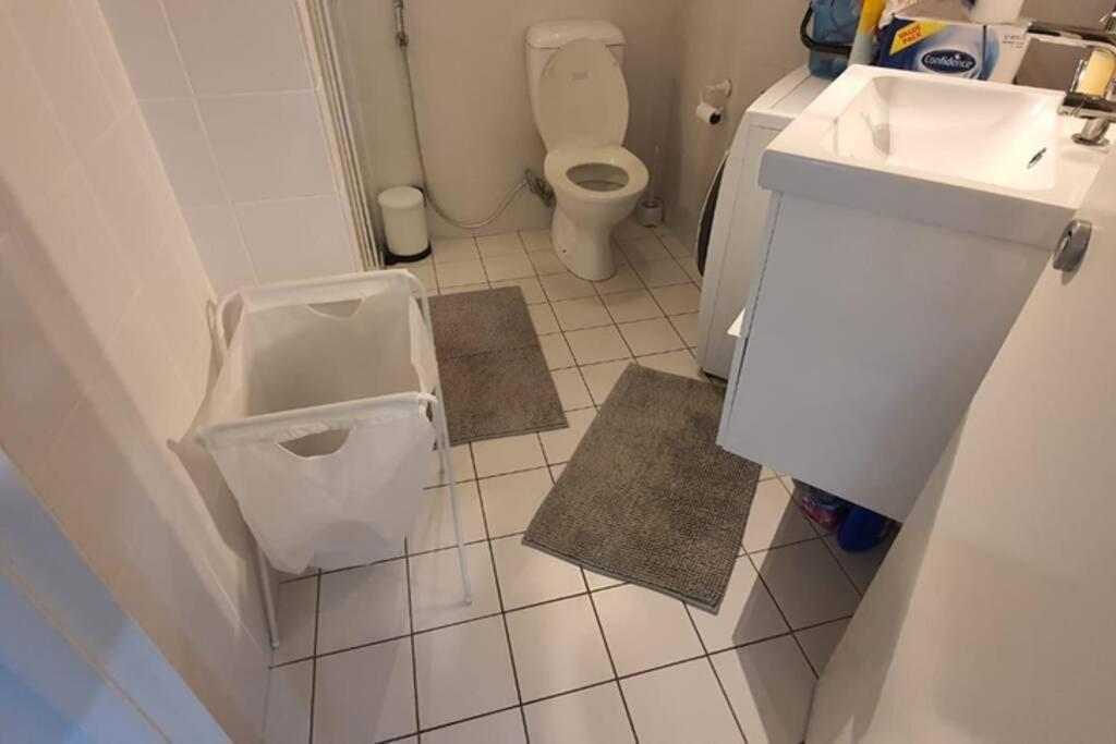 קנברה Dana-Spacious Private Room In Shared 2-Bedroom Apartment-1 מראה חיצוני תמונה
