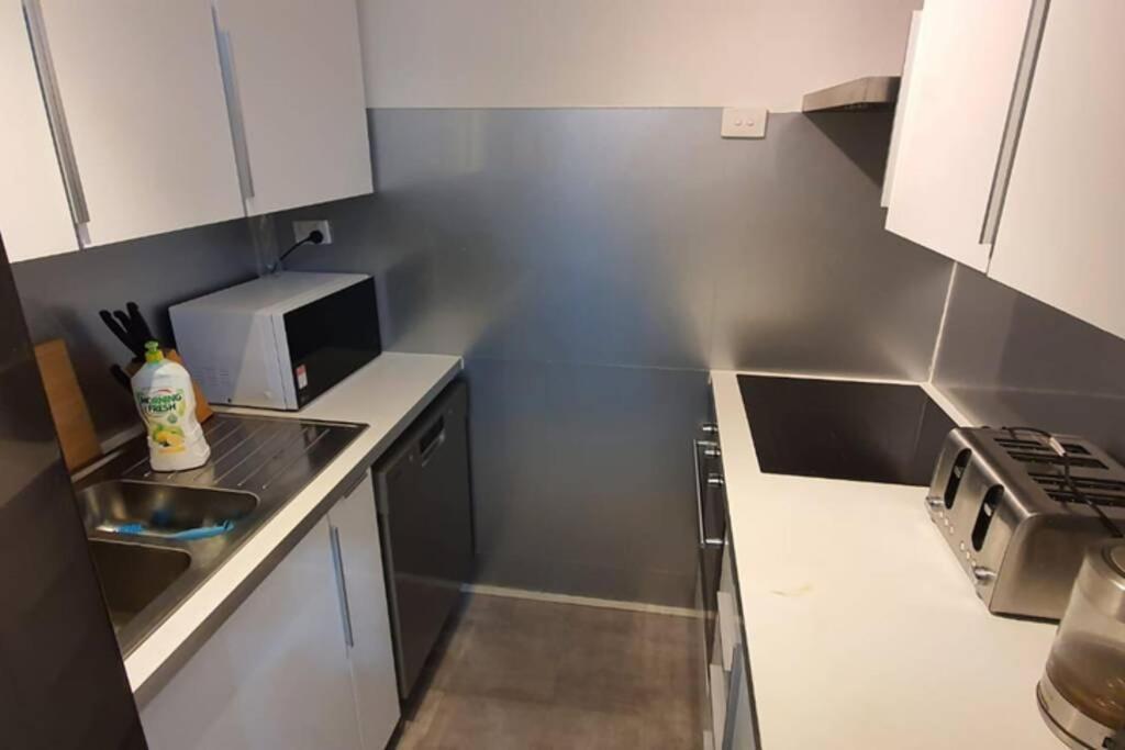 קנברה Dana-Spacious Private Room In Shared 2-Bedroom Apartment-1 מראה חיצוני תמונה